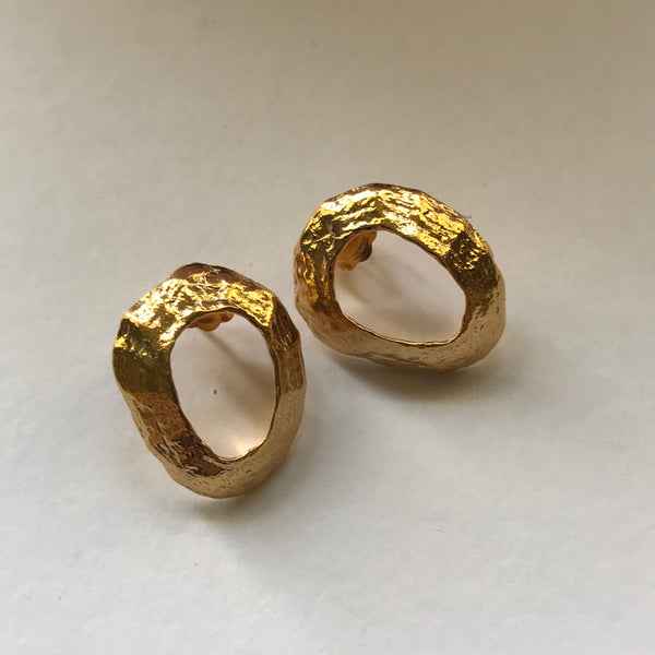 Limpet Circle Stud Earrings - 24c gold vermeil