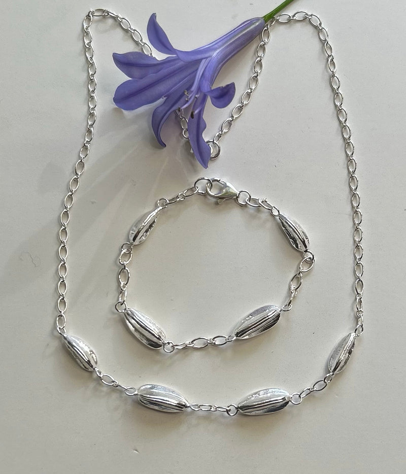 Agapanthus Pod & Chain Necklace